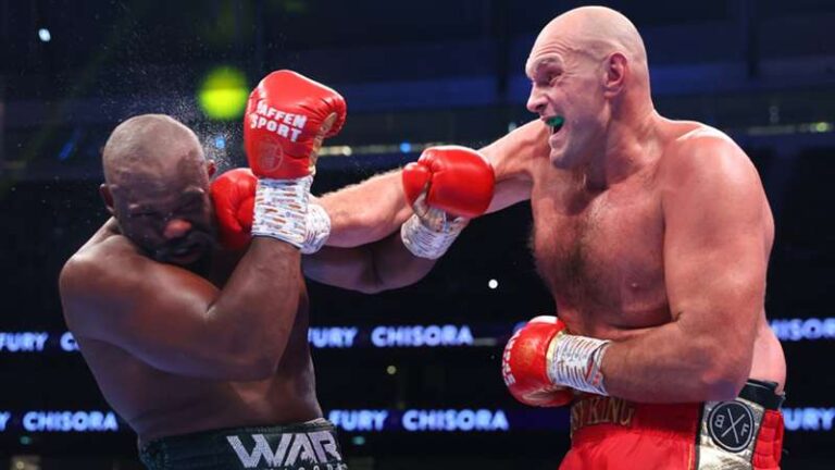 John Fury dit à Usyk de montrer du respect à son fils