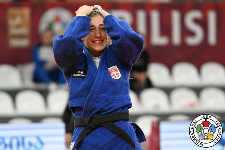 Marica Perisic brille contre Nora Gjakova et confirme la meilleure journée de Serbie