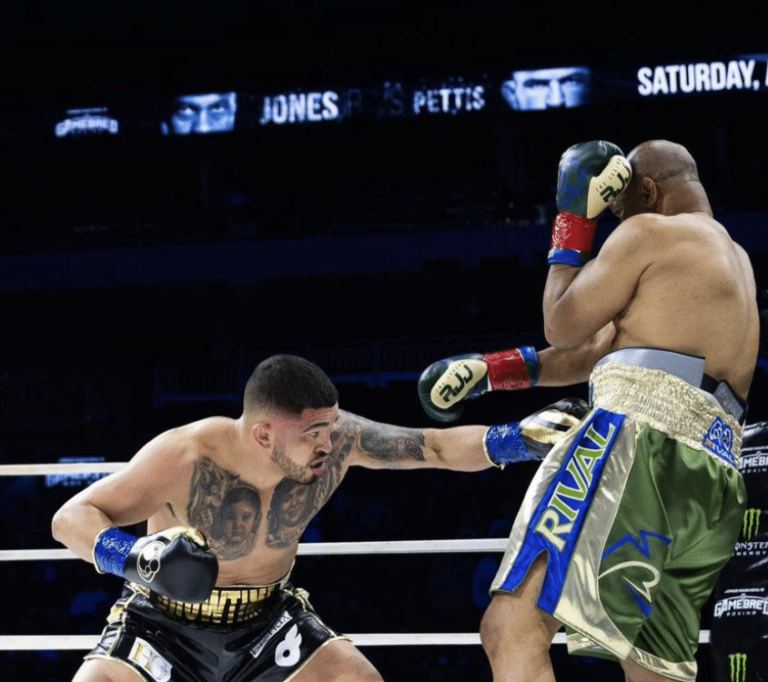 Anthony Pettis et Roy Jones ont empoché 1,35 million de dollars