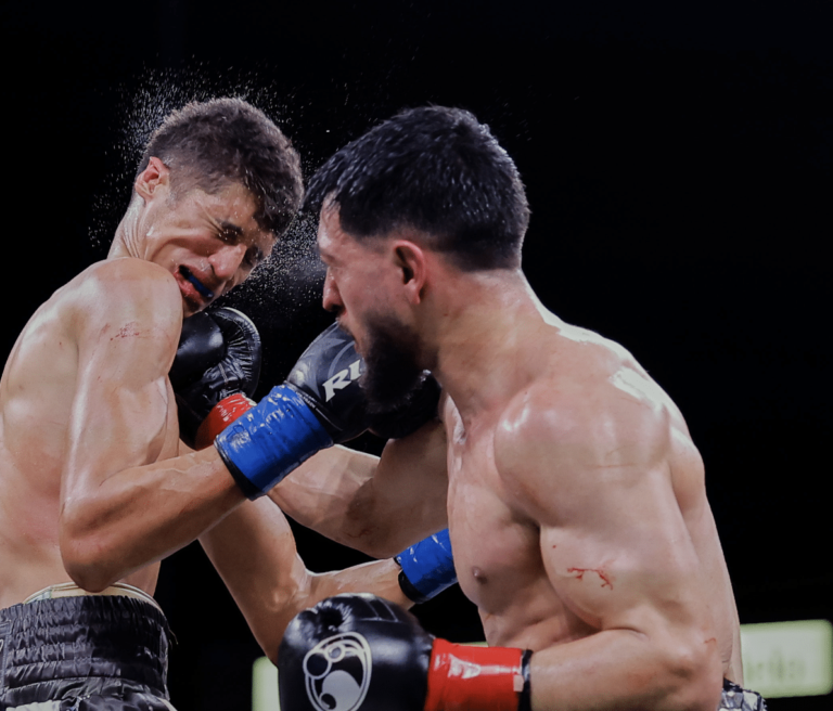 Mendoza étourdit Fundora avec un KO au septième round