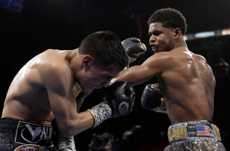 Oscar Valdez évalue Stevenson |  SPORTS DE COMBAT