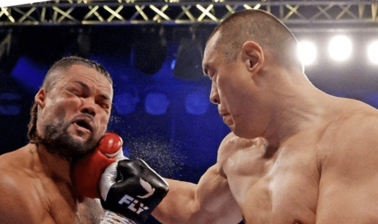 Zhilei Zhang réussit une surprise en battant Joe Joyce