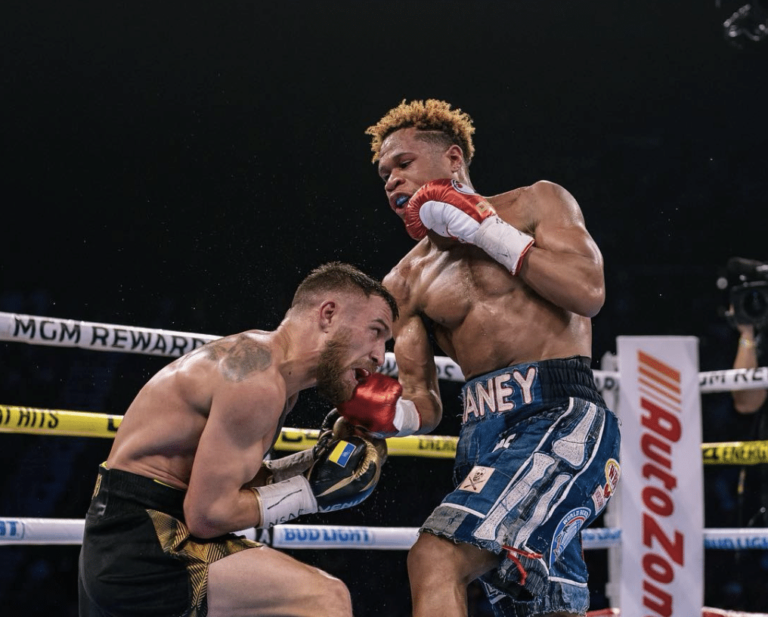 Devin Haney s&rsquo;en prend à Bob Arum