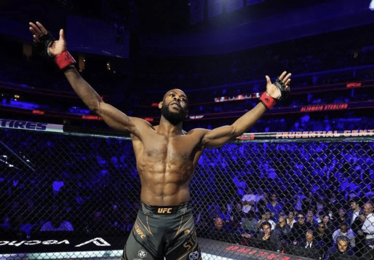 Sterling appelle Dana White pour manque de respect