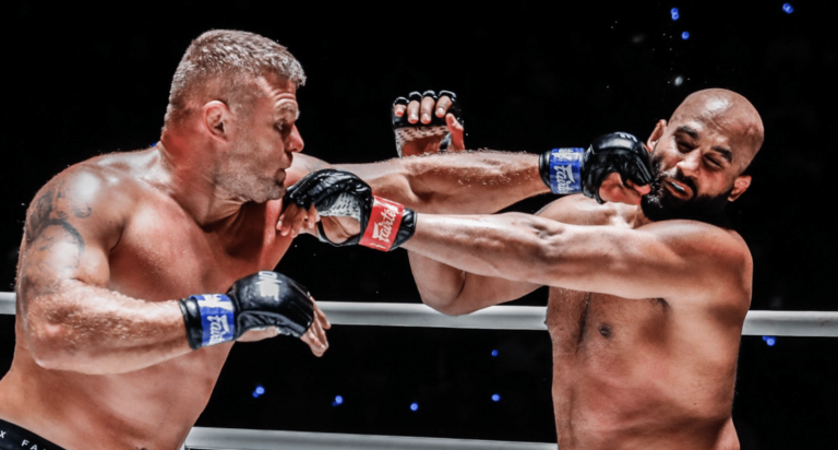 Anatoly Malykhin devient incontesté |  SPORTS DE COMBAT
