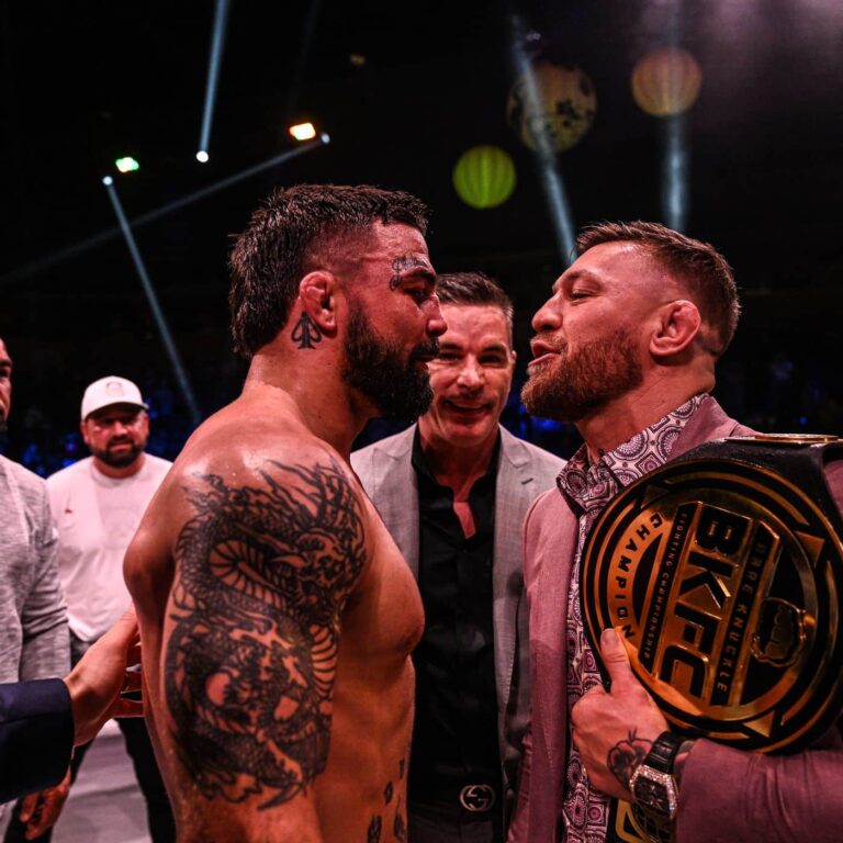 Conor McGregor contre Mike Perry