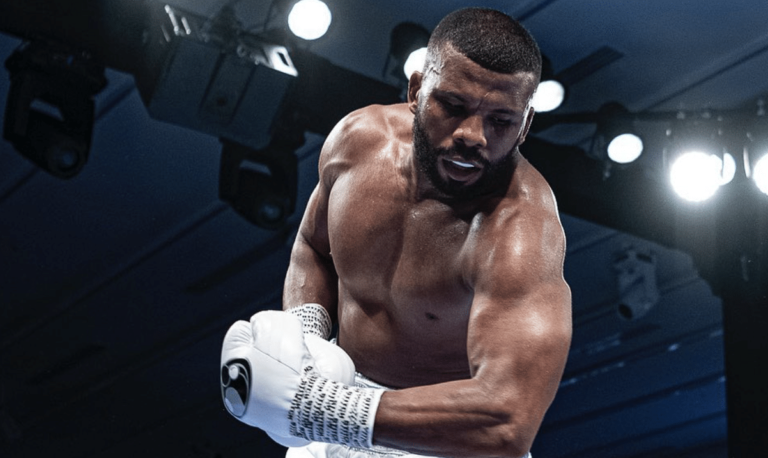 Jack claque Canelo pour ses stipulations de poids