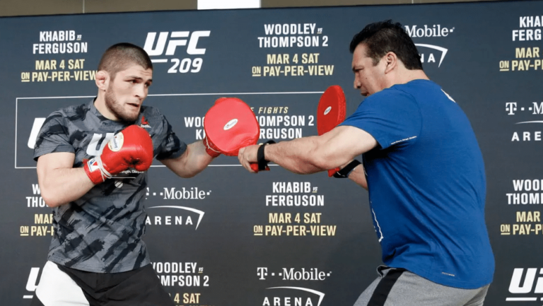 L&rsquo;ancien entraîneur de Khabib n&rsquo;aime pas M. Beast