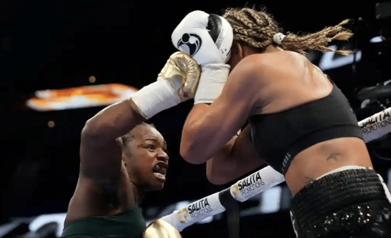 Shields conserve ses titres incontestés de poids moyen