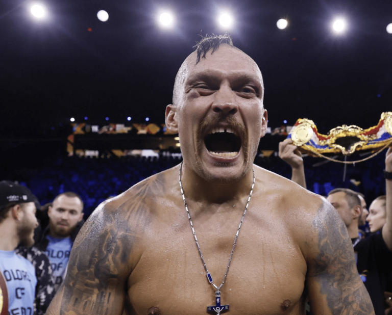 Usyk défendra ses titres contre Dubois