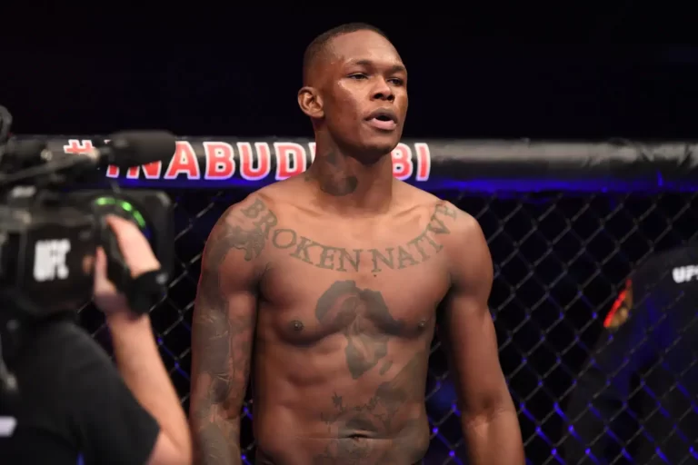 Israel Adesanya riposte à Dricus Du Plessis