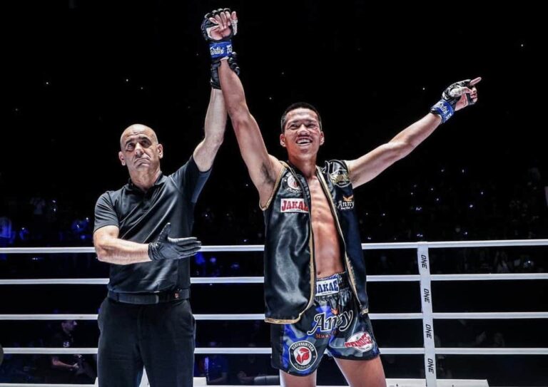 Kongklai arrête PK Saenchai au deuxième tour
