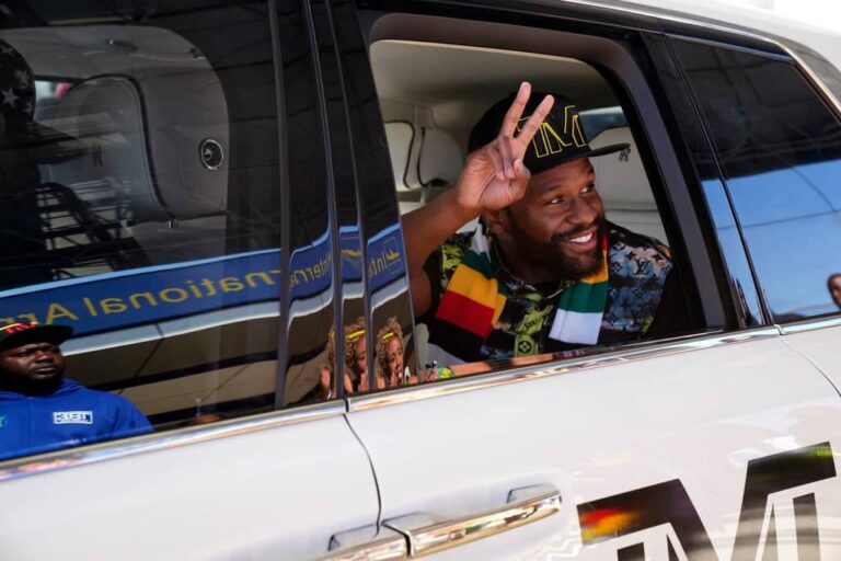 Le voyage de Mayweather au Zimbabwe suscite une réaction