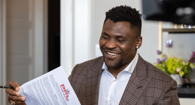 Ngannou inspiré par les commentaires de Dana White