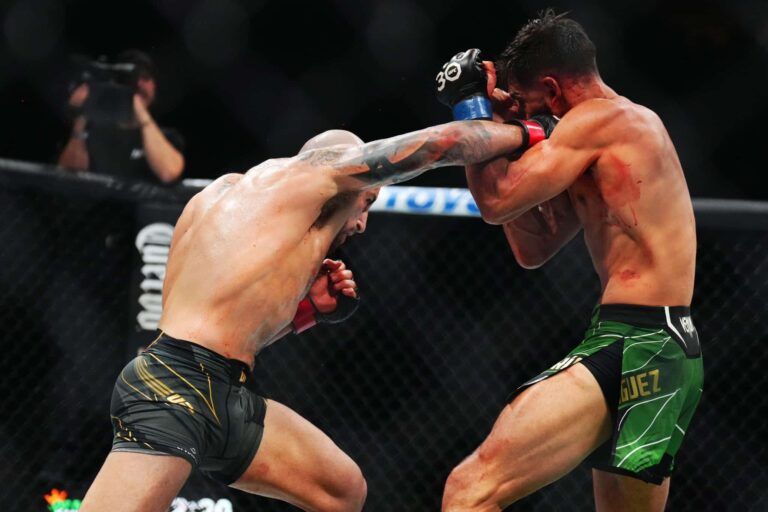 UFC 290 : Volkanovski arrête Yair Rodriguez