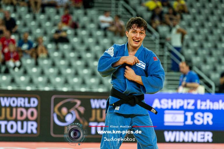 Israël célèbre le titre mondial cadet pour Izhak Ashpiz