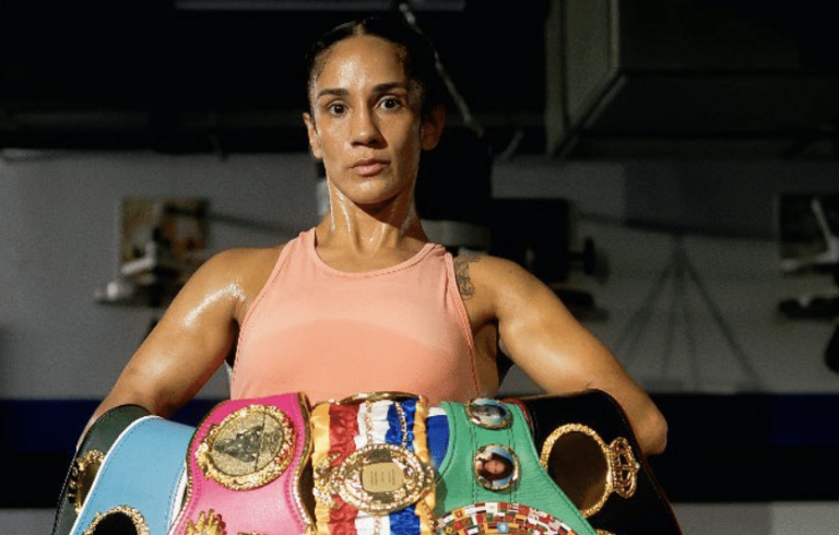 La WBO ordonne à Amanda Serrano contre.  Danila Ramos
