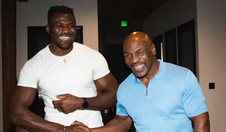 Mike Tyson va corner et entraîner Ngannou