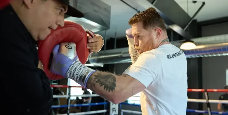 Canelo répond à un éventuel combat contre Crawford