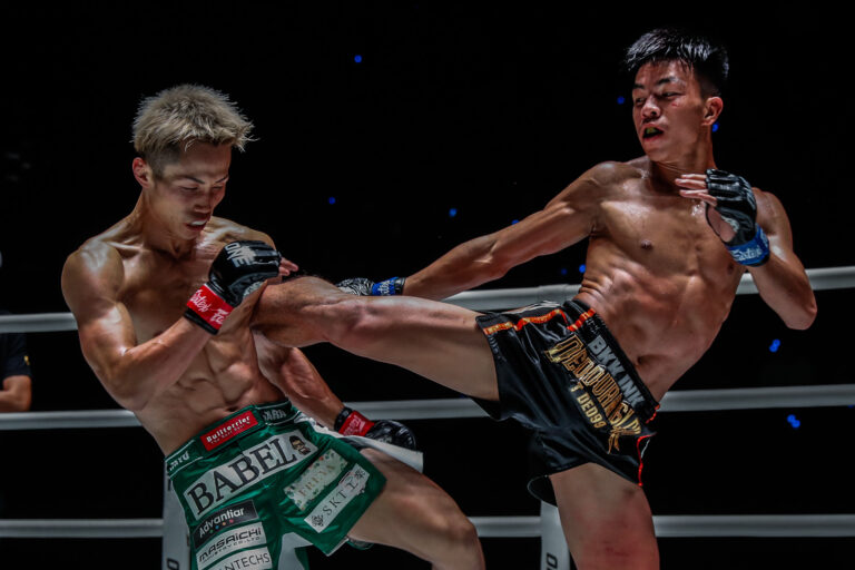 Dedduanglek passe à 4-0 dans ONE, Black Panther et Suriyanlek mettent en scène un thriller lors de ONE Friday Fights 35