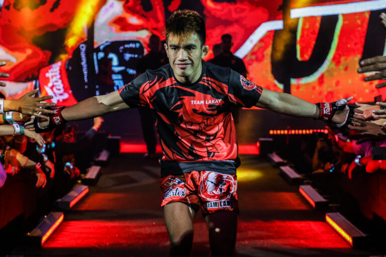 Joshua Pacio contre.  Mansur Malachiev Strawweight MMA Clash ajouté à ONE Fight Night 15