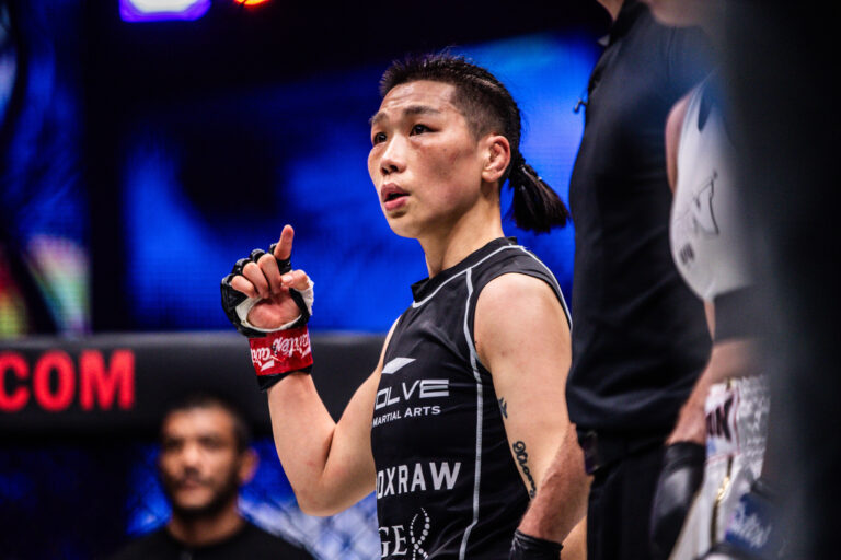 Xiong Jing Nan termine Wondergirl Jaroonsak, John Lineker devance Stephen Loman lors de ONE Fight Night 14