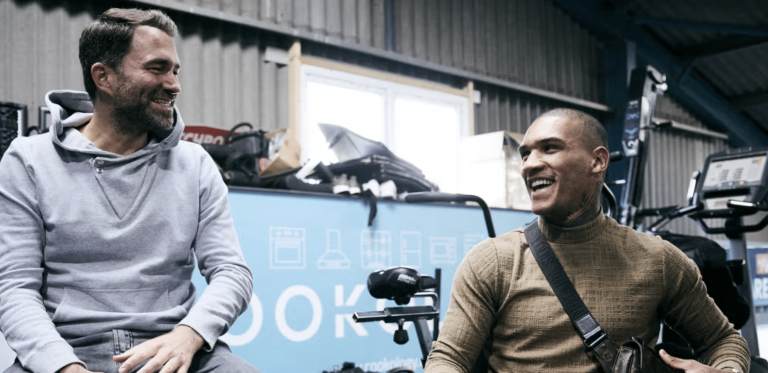 Eddie Hearn vise Eubank Jr. contre.  Ben