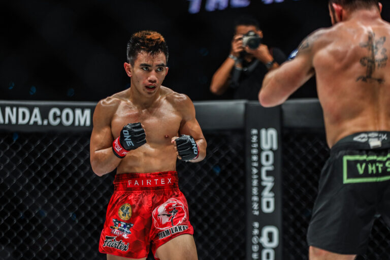 «  Je veux montrer que j'ai des réponses '' – Joshua Pacio a un point à prouver dans la trilogie du titre mondial avec Jarred Brooks