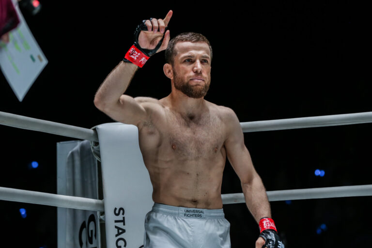 «Je prévois de terminer Pacio plus tôt» – Mansur Malachiev vise à remporter le titre mondial lors de ONE Fight Night 15