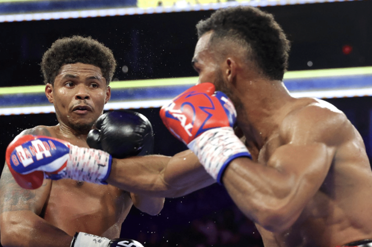 Stevenson devient champion de trois divisions