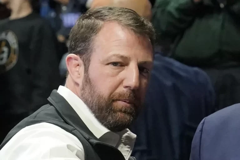 Un sénateur défie le témoin d&rsquo;une bagarre