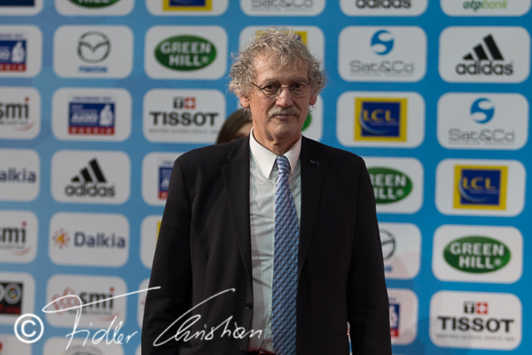 Jean-Luc Rougé (FRA) reçoit le 10ème dan