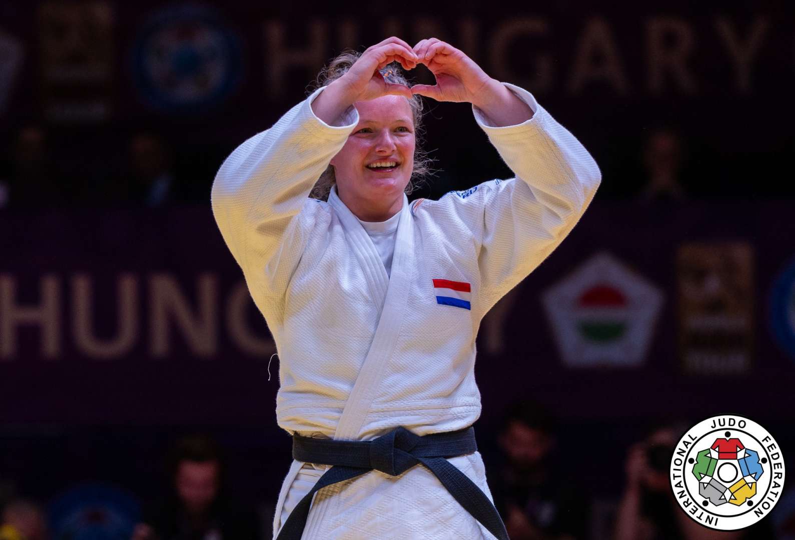 643_20230805_ijf_masters_budapest_70kg_final_ned_van_dijke_gre_teltsidou_c_gs