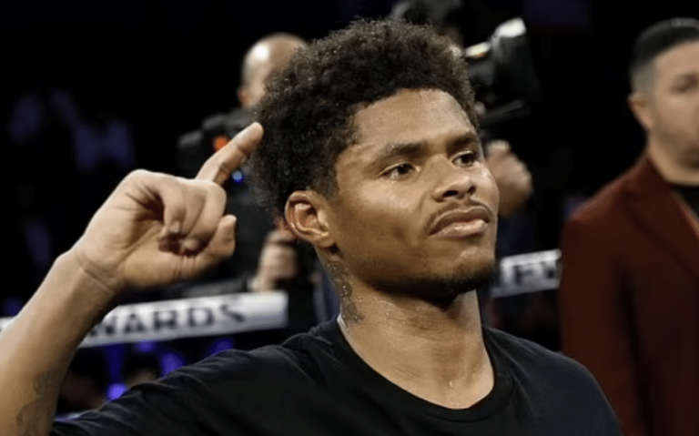 Shakur Stevenson envisage des options au-delà du premier rang