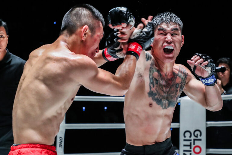 «  Je vais le endormir '' – La star du MMA mongole Shinechagtga Zoltsetseg promet une finition contre Jhanlo Mark Sangiao