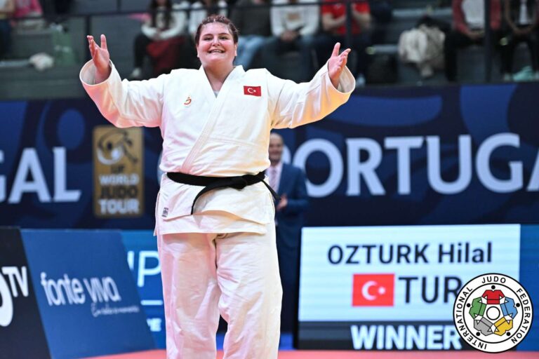 Golden Hilal Ozturk montre ses options pour l&rsquo;avenir