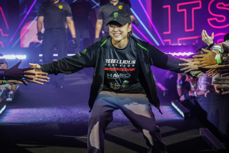 « Je ne peux pas avoir un match ennuyeux au Japon » – Itsuki Hirata s&rsquo;engage à susciter l&rsquo;enthousiasme des fans locaux au ONE 165