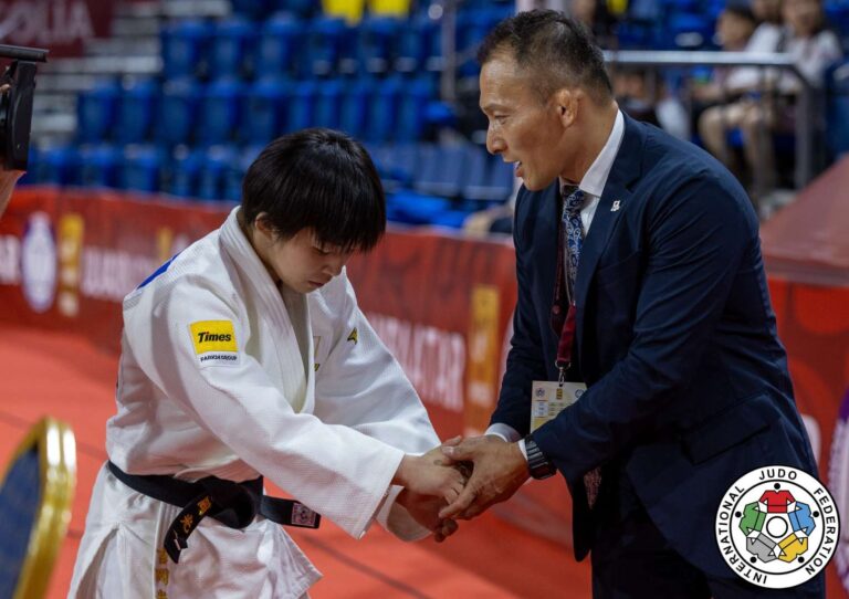 Le circuit mondial de la FIJ commence avec la finale japonaise des moins de 48 kg