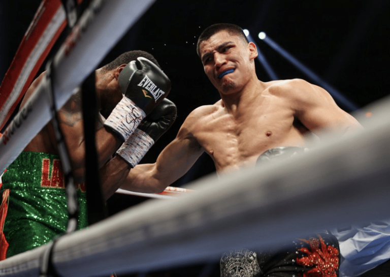 Vergil Ortiz arrête Fredrick Lawson