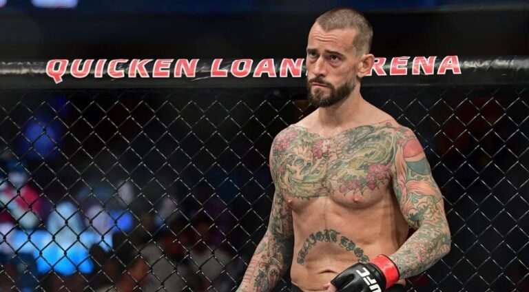 Le champion de la WWE CM Punk sur sa courte carrière de MMA