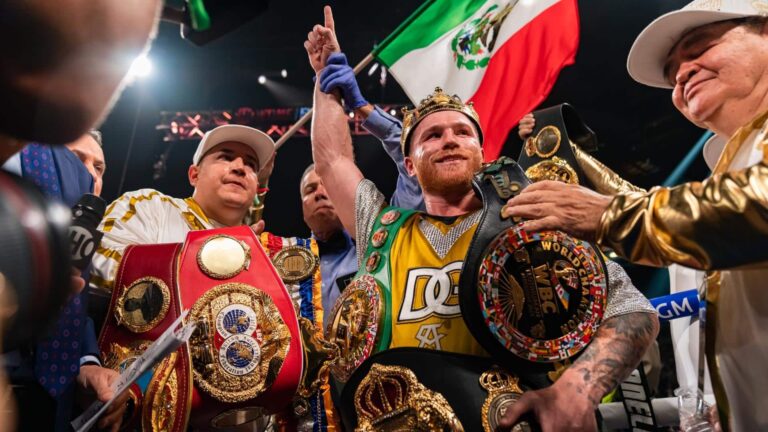 PBC et Amazon Prime renouvellent Canelo contre.  Pourparlers de Munguia