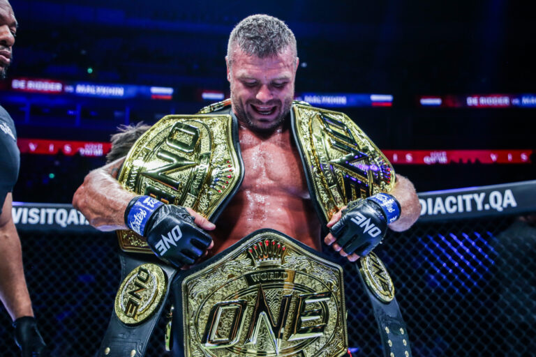 5 raisons d'être enthousiasmé par le combat pour le titre mondial entre Anatoly Malykhin et « Reug Reug » au ONE 169 : Atlanta
