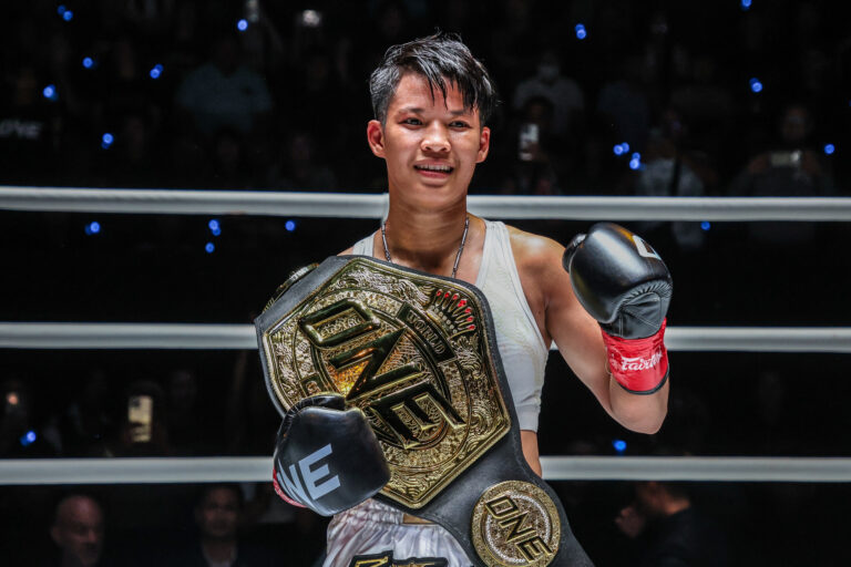 Regardez The ONE Fight Night 20 pesées et tests d&rsquo;hydratation