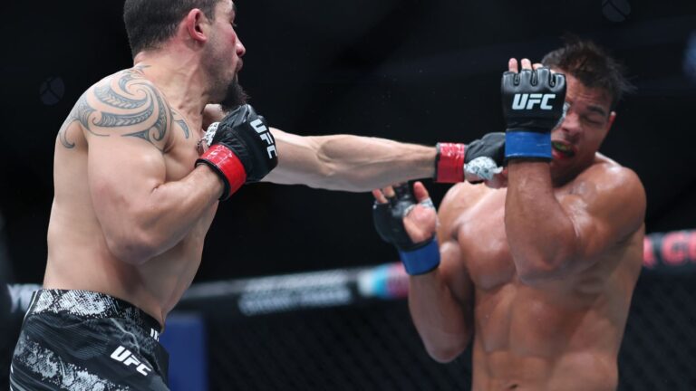 Robert Whittaker se tourne vers le match contre Sean Strickland