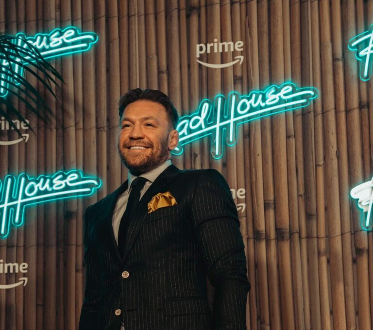 White blâme McGregor pour son retard de retour à l'UFC