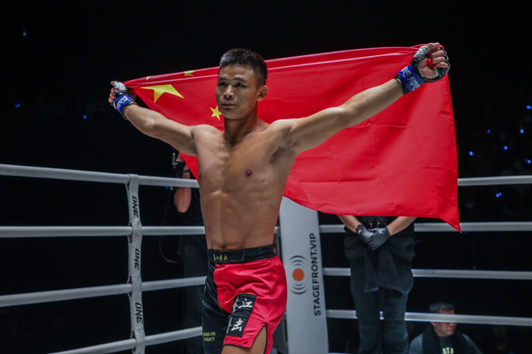 « J'apprécie la sensation d'un échange de tirs » – Hu Yong vise à poursuivre sa séquence avec KO contre Reece McLaren