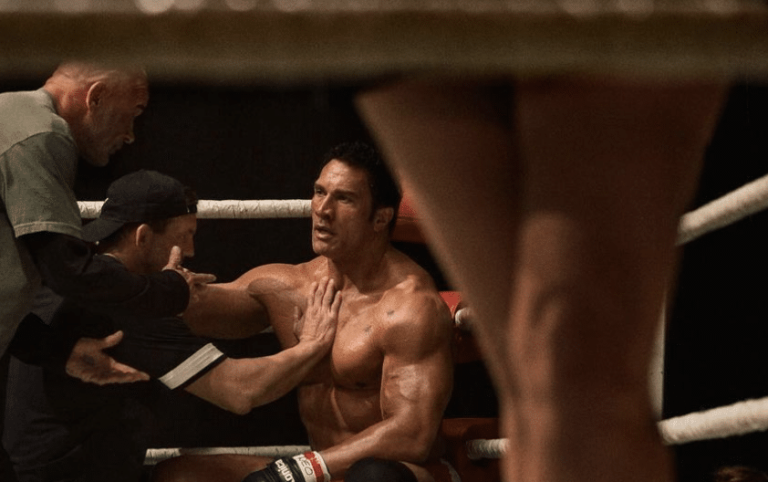 Dwayne Johnson révèle un premier aperçu du film MMA « Smashing Machine »