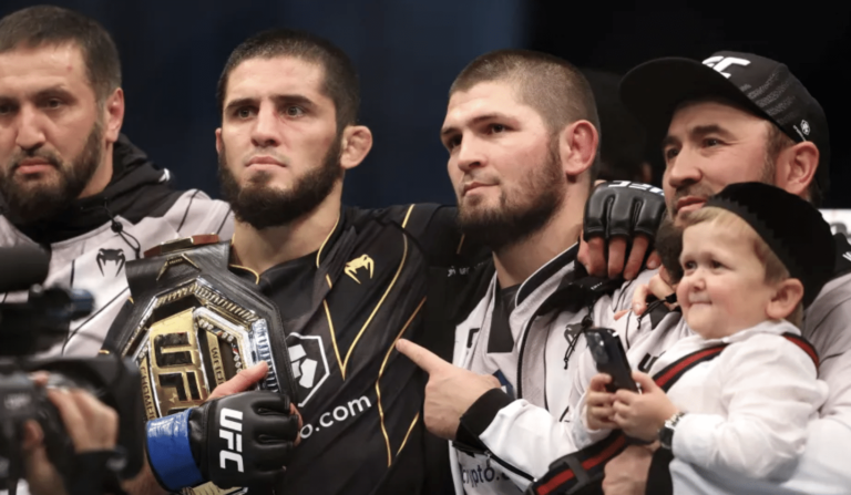 Khabib rejoint le coin de Makhachev pour le combat contre Poirier