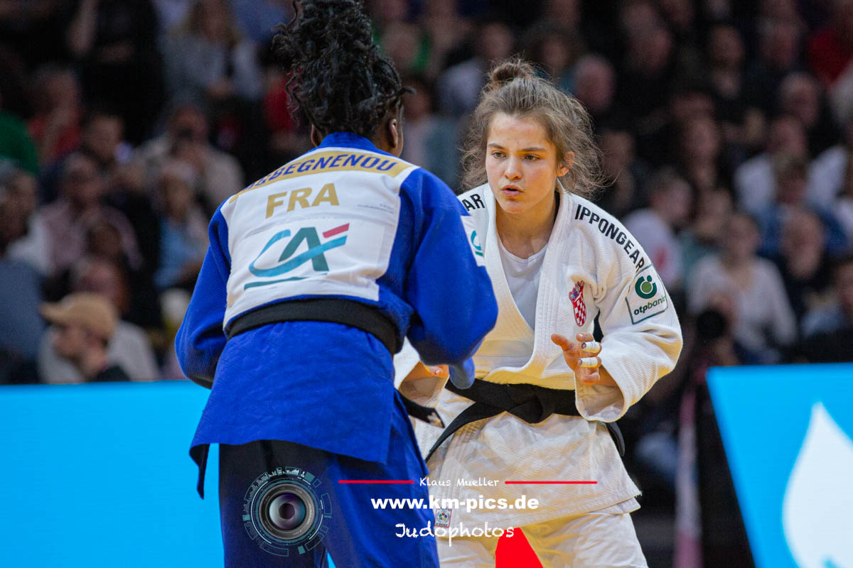 Les Croates Katarina Kristo et Iva Oberan se battent pour la qualification