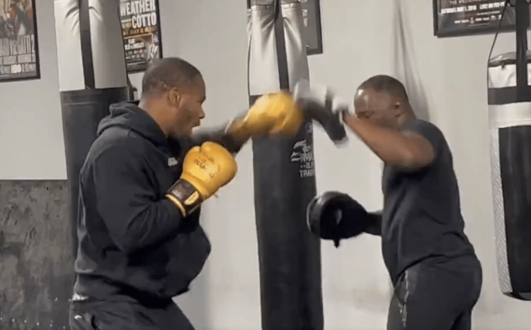 Micah Parsons des Cowboys de Dallas se lance dans la boxe